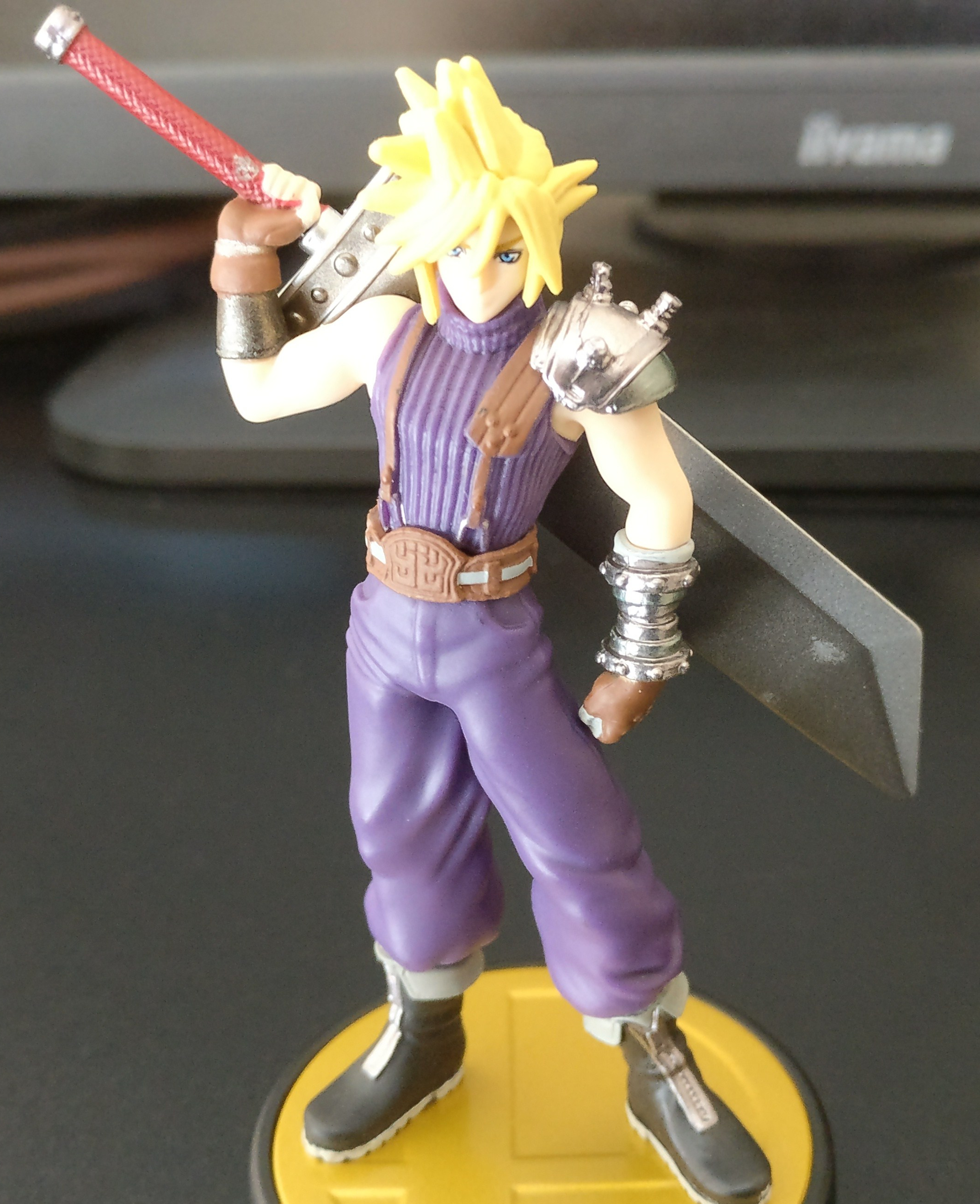 cloud-amiibo.jpg